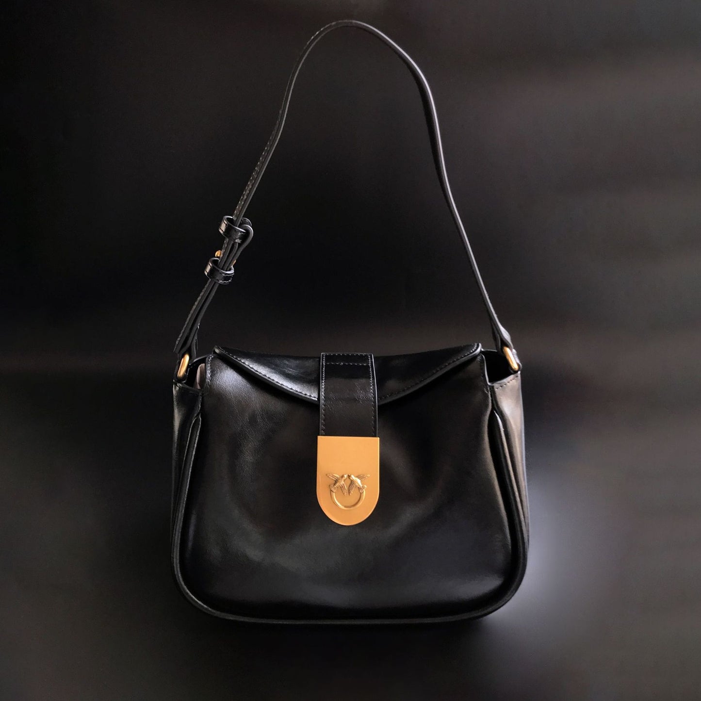 Women's Leather Swallow Oil Wax High-grade Bags