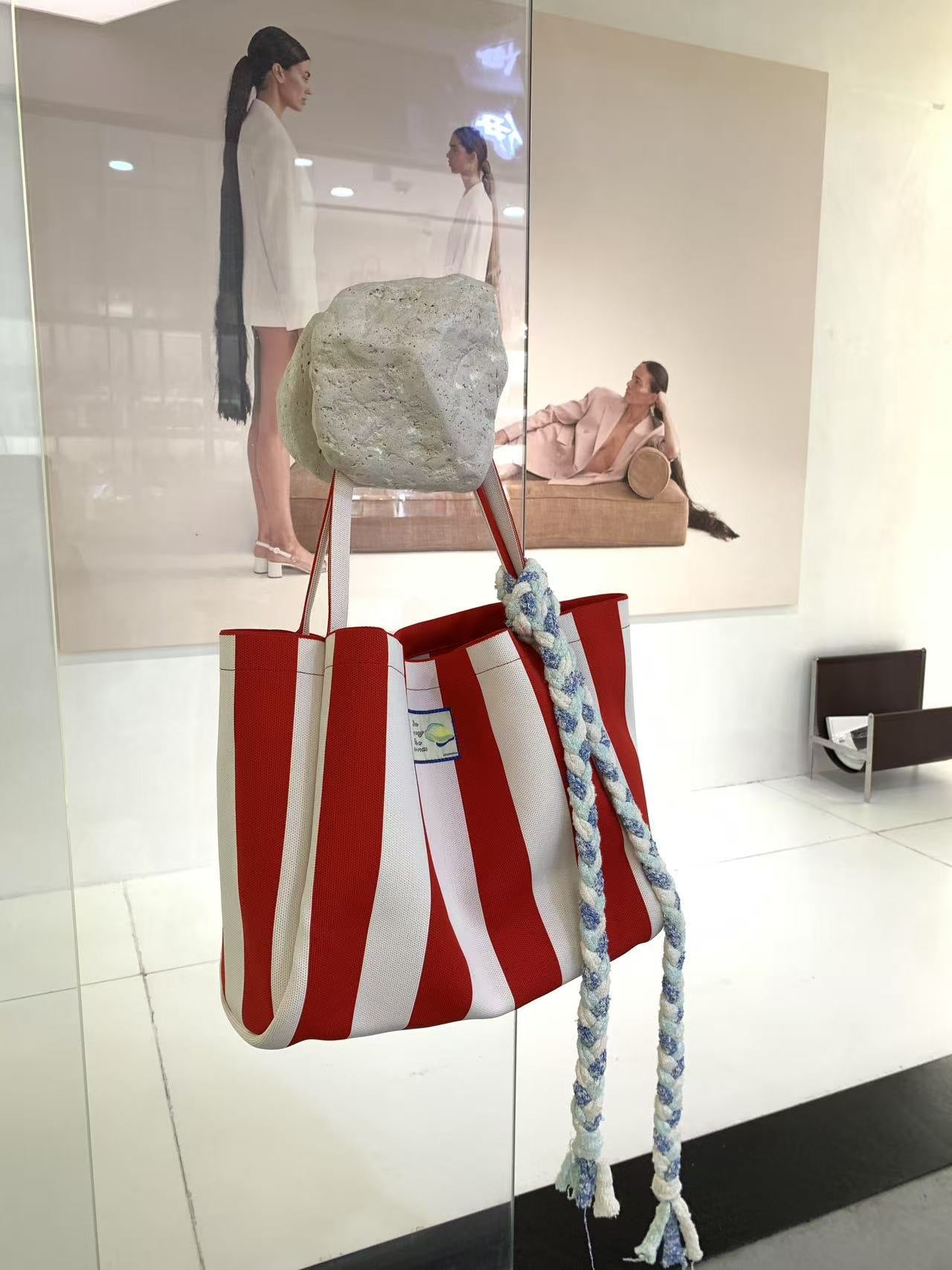 Elegant Striped Big Leisure Commute Trend Tote Bags