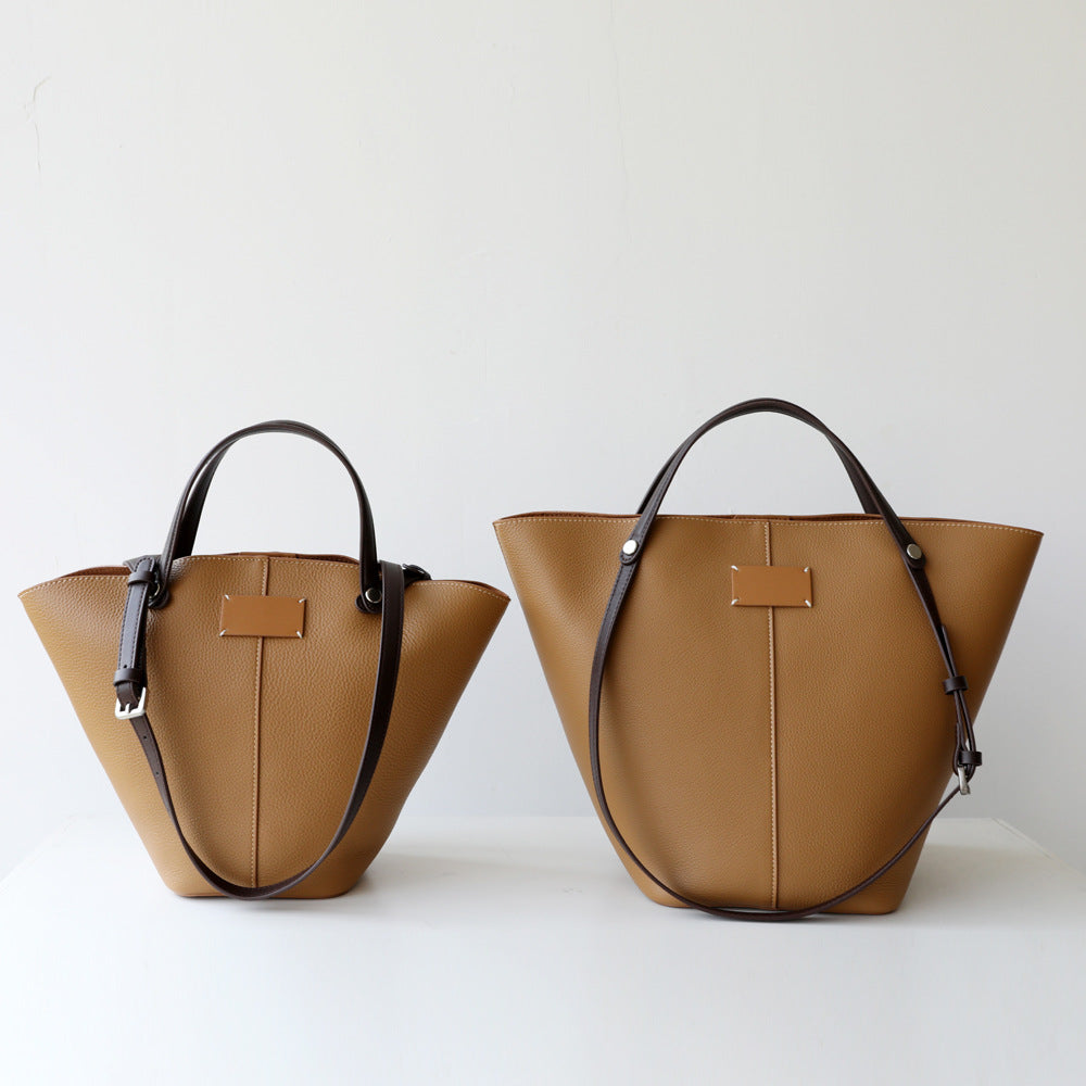 Retro Cowhide Large Capacity Popular Commuter Shoulder Bags