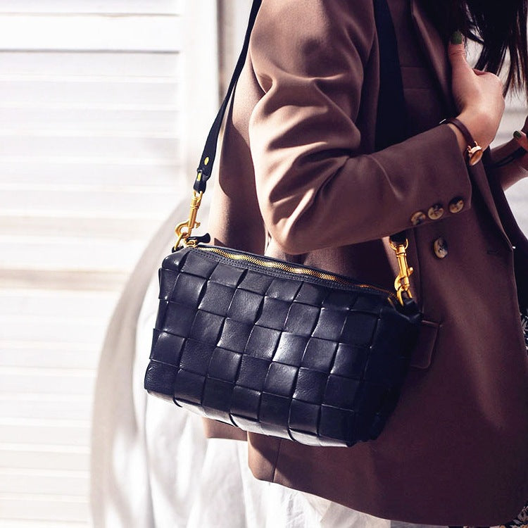 Women's Strap Woven Niche Design Soft Cowhide Shoulder Bags