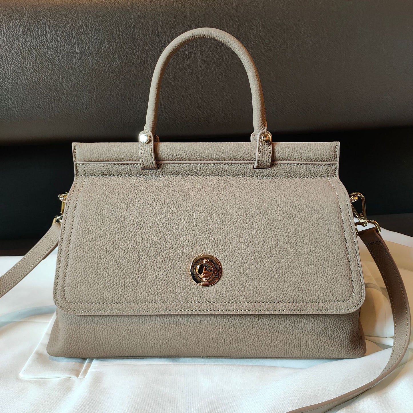 Women's High-grade Large Capacity Light Luxury Handbags