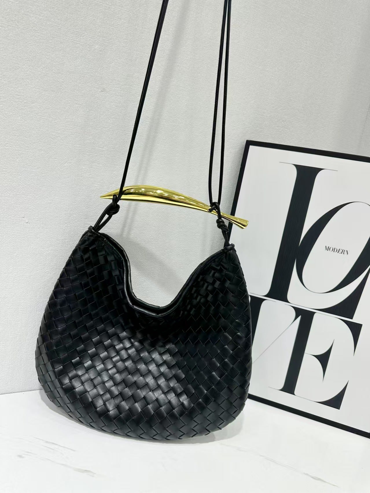 Slouchy Stylish Woven Vintage Metal Elegant Handbags