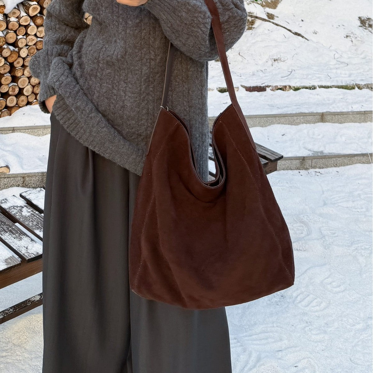 Frosted Cowhide Large Capacity Minimalist Relaxed Feeling Shoulder Bags