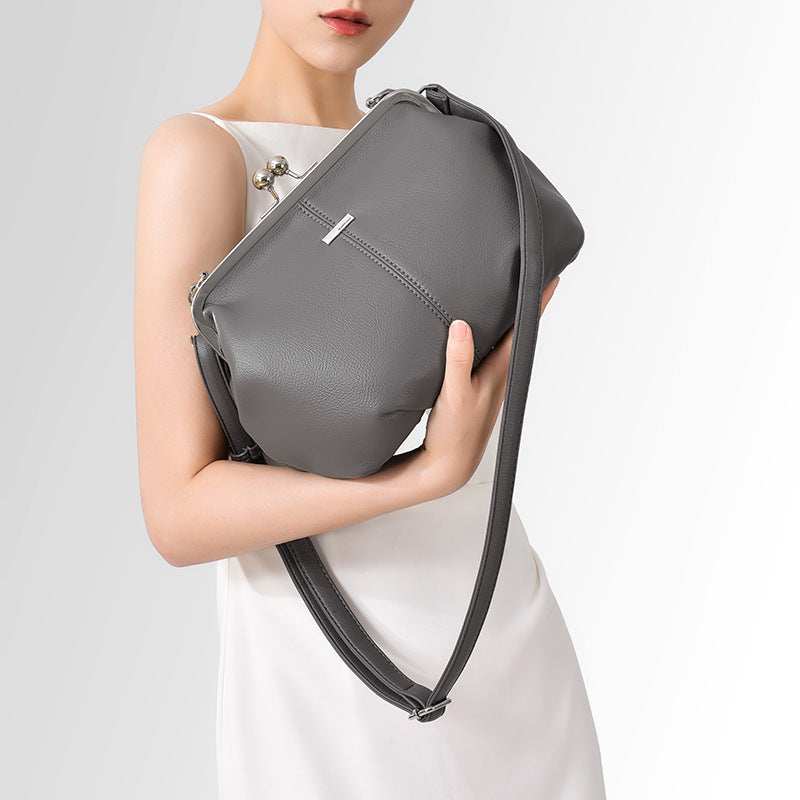 Women's Retro Clip Solid Color Large Capacity Crossbody Bags