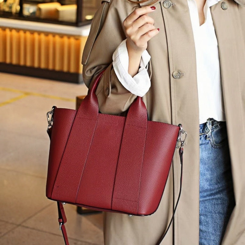 Women's High-grade Cowhide Commuter Fashion Large Capacity Bags
