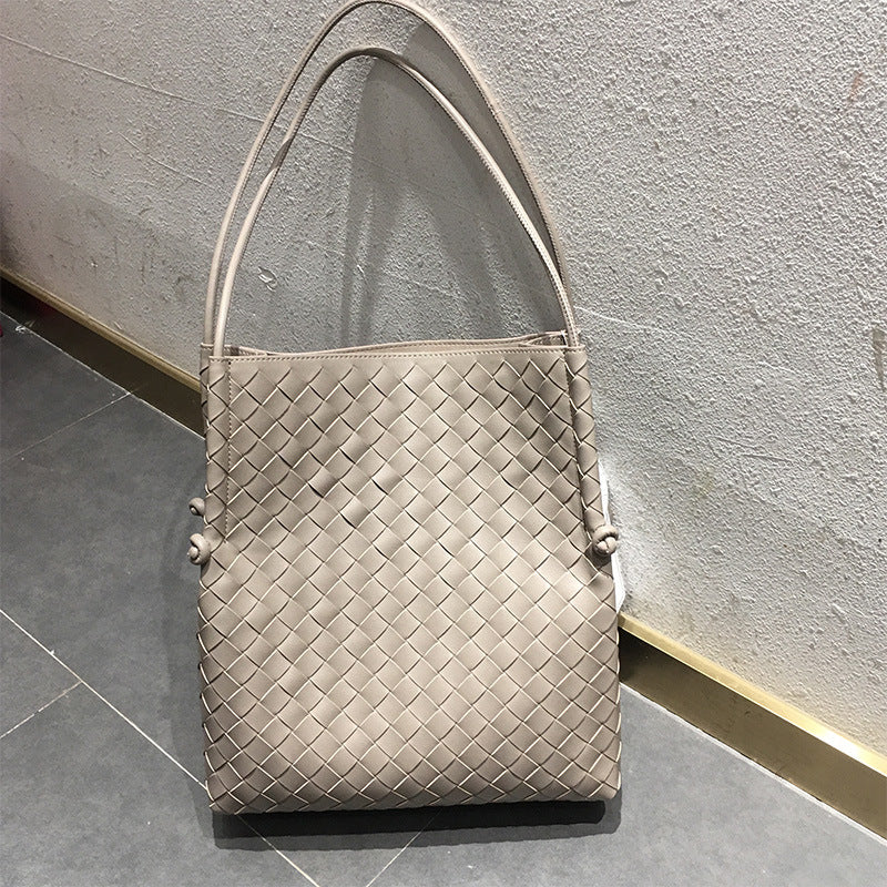 Women's Cowhide Woven Korean Fashionable With Large Shoulder Bags
