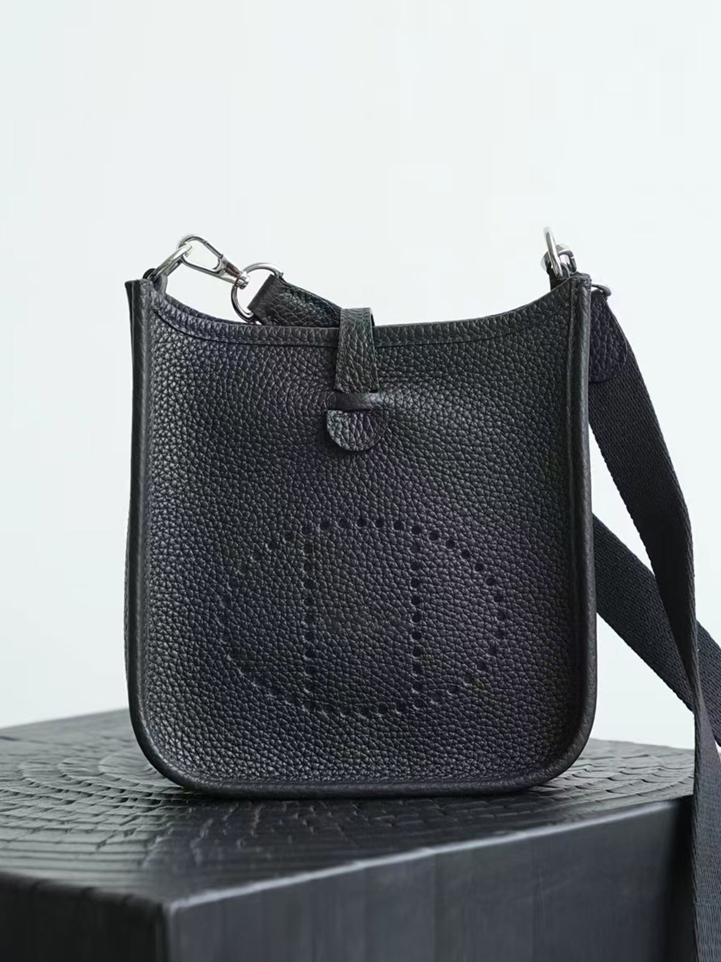Women's Cowhide Mini Special Interest Light Luxury Bags