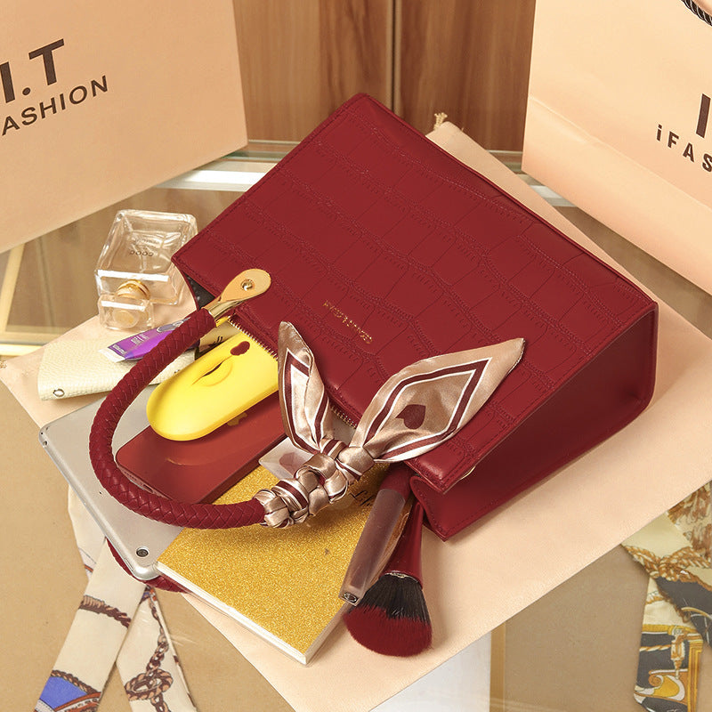 Women's Light Luxury Bride Red Wedding Mother Handbags