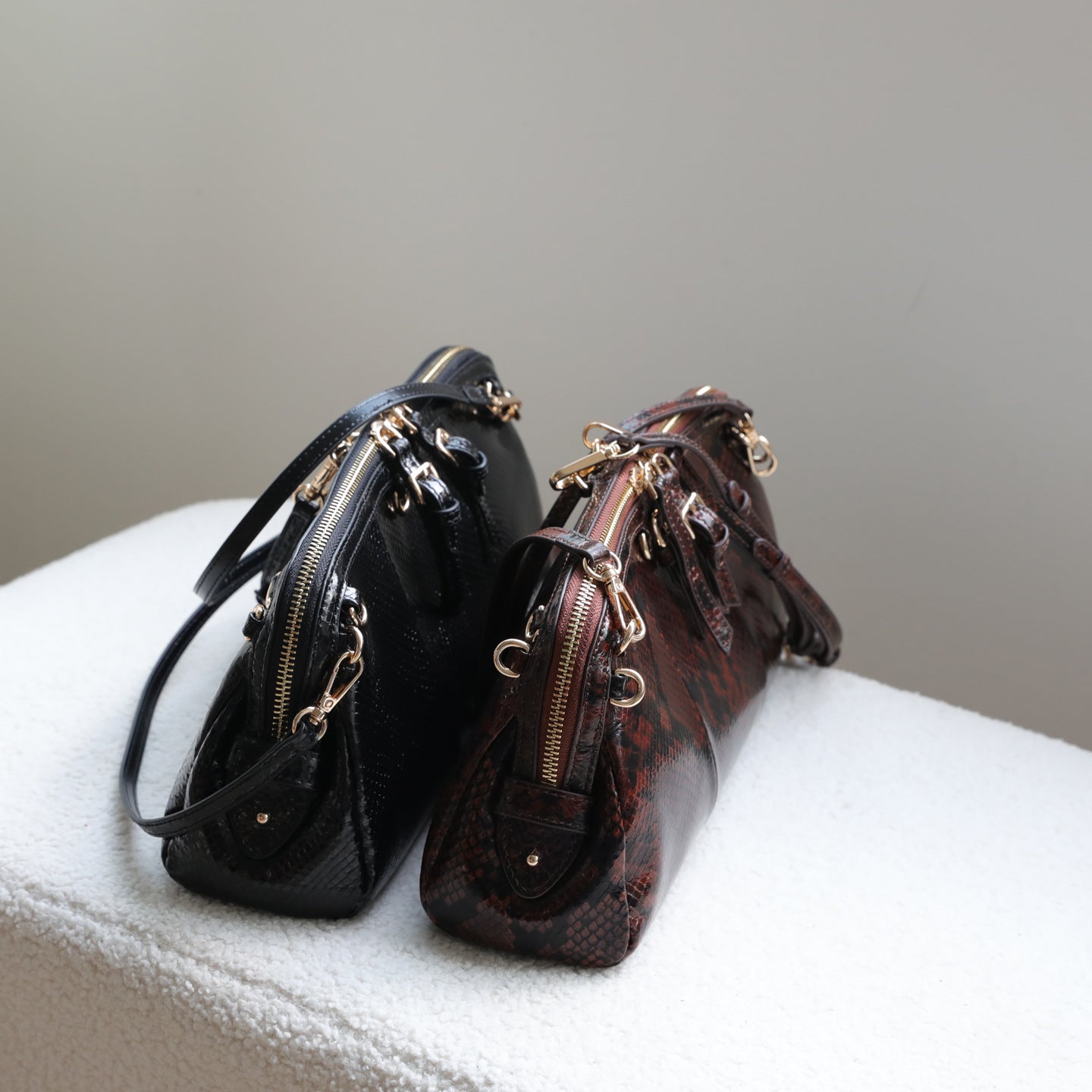 Elegant First Layer Cowhide Personality Snake Shoulder Bags