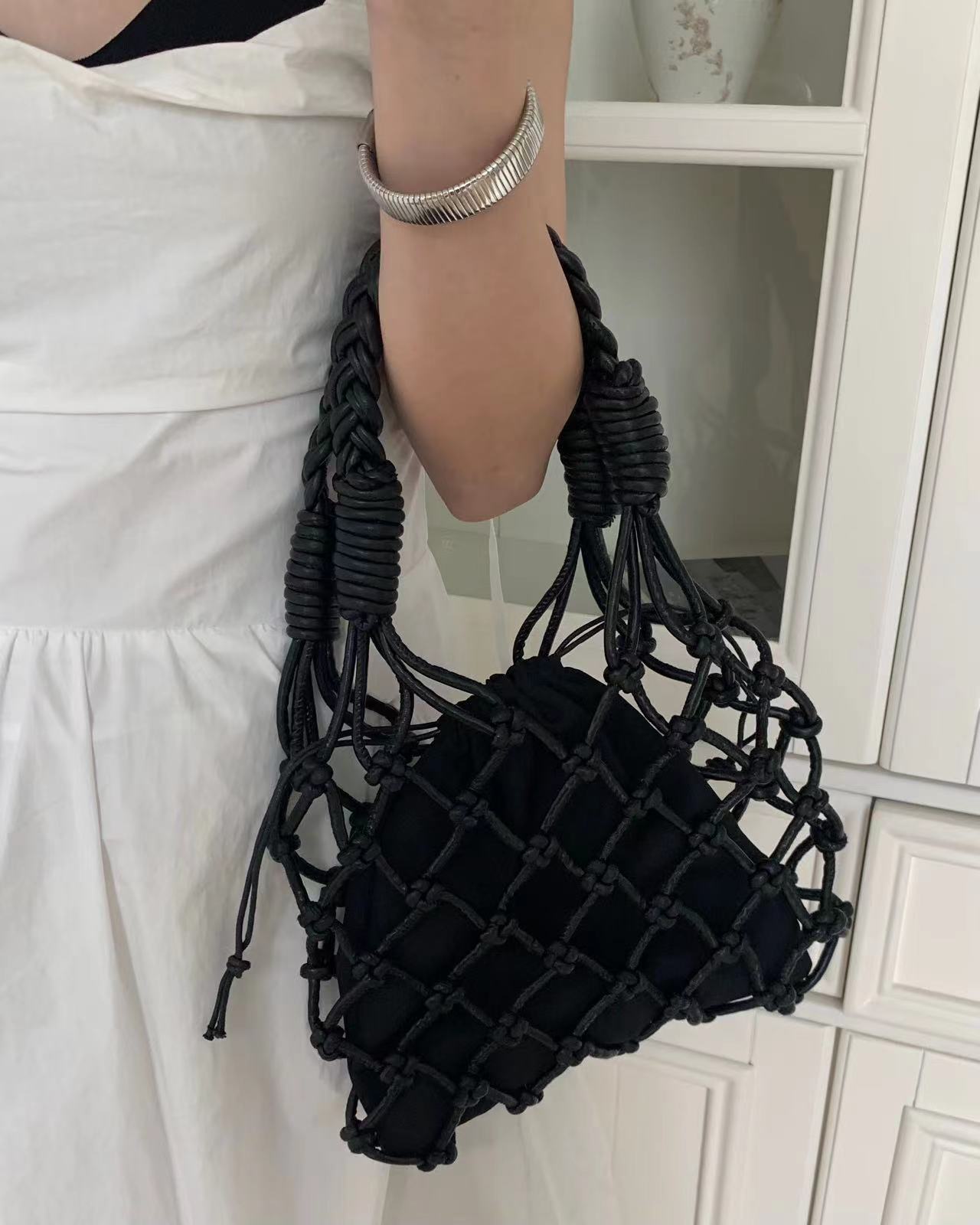Women's Hand-woven Fashion Handmade Hollow Portable Underarm Shoulder Bags