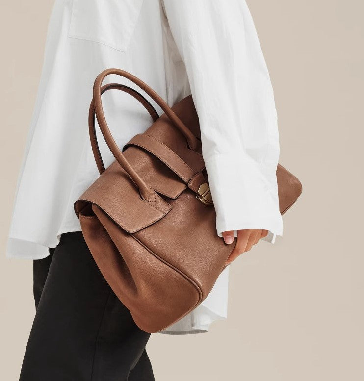 Women's Leather Retro Large Capacity Commuter First Layer Shoulder Bags