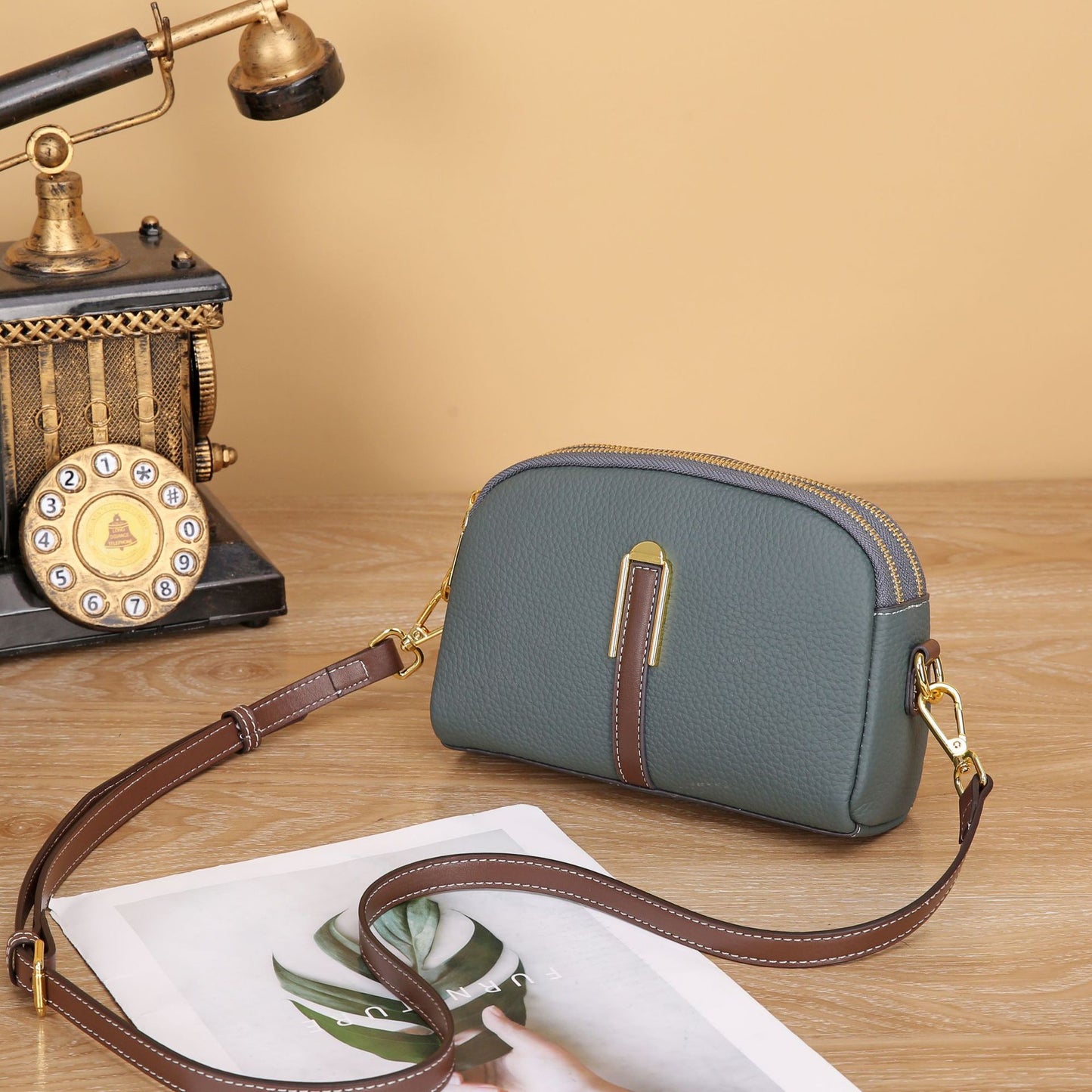 Women's First Layer Cowhide Lady's Shell Mobile Crossbody Bags