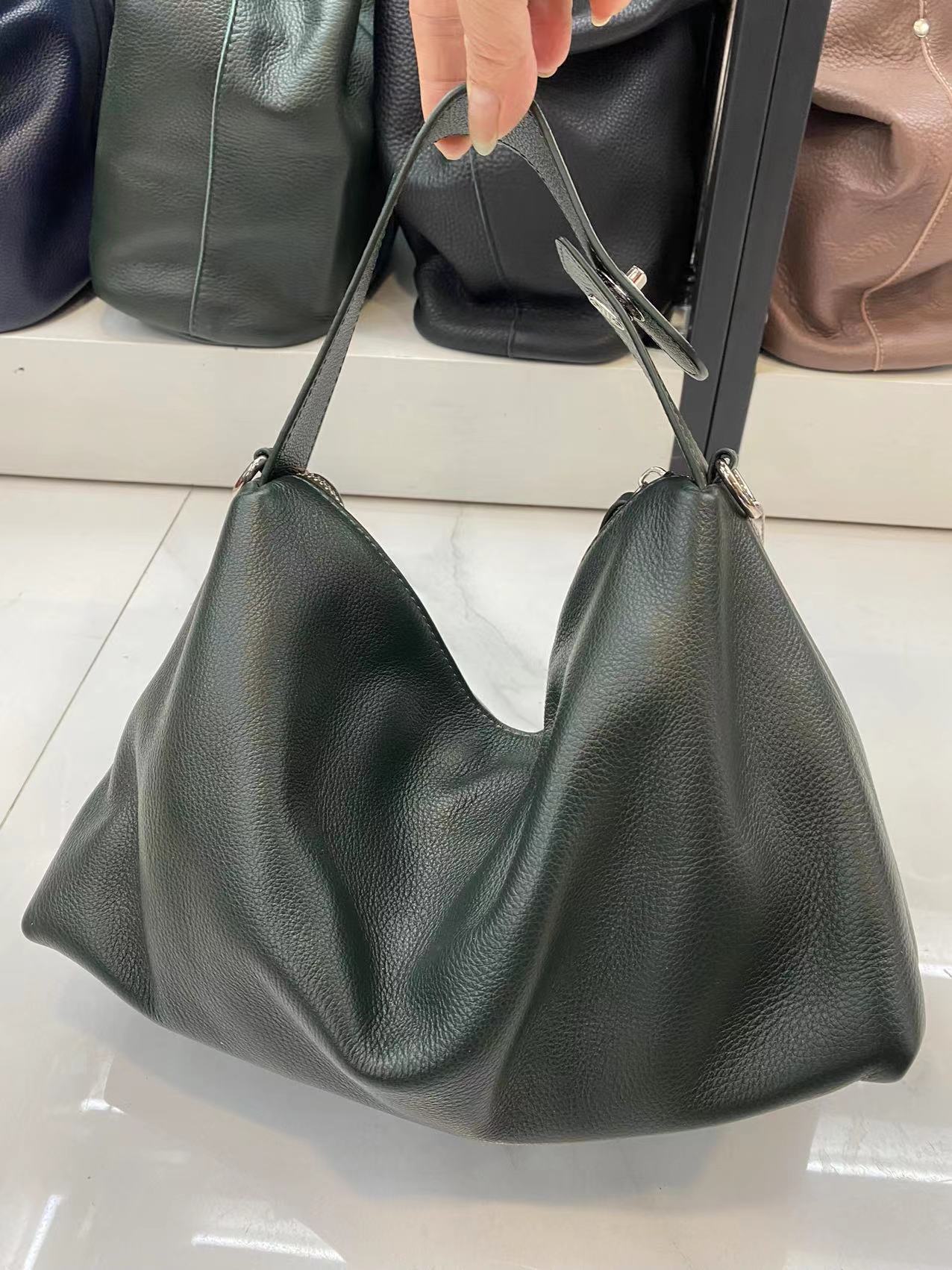 Women's Layer Cowhide Simple Dumpling Large Capacity Aunt Mother Bags