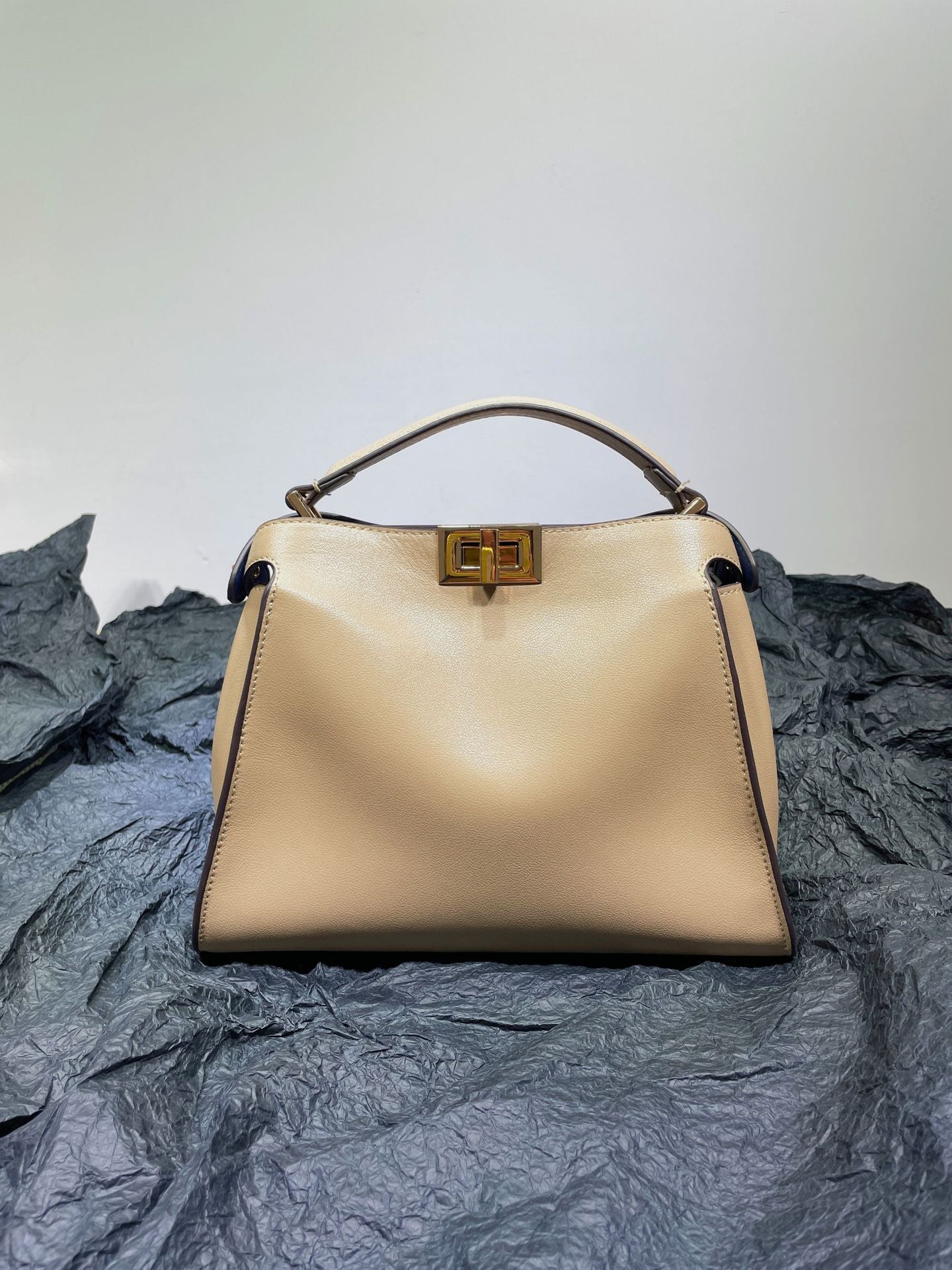 Women's Genuine Leather With Cat Design Catch Crossbody Bags