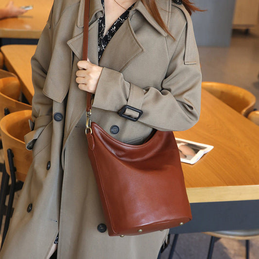 Women's Fashionable First Layer Cowhide Large Capacity Shoulder Bags