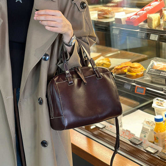 Women's Oil Wax Leather Large Capacity Commuter Handbags