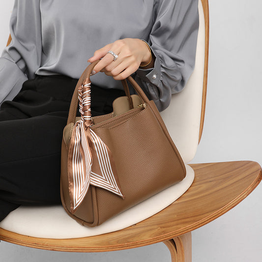 Women's Capacity Korean Style Pure Color Minimal Handbags