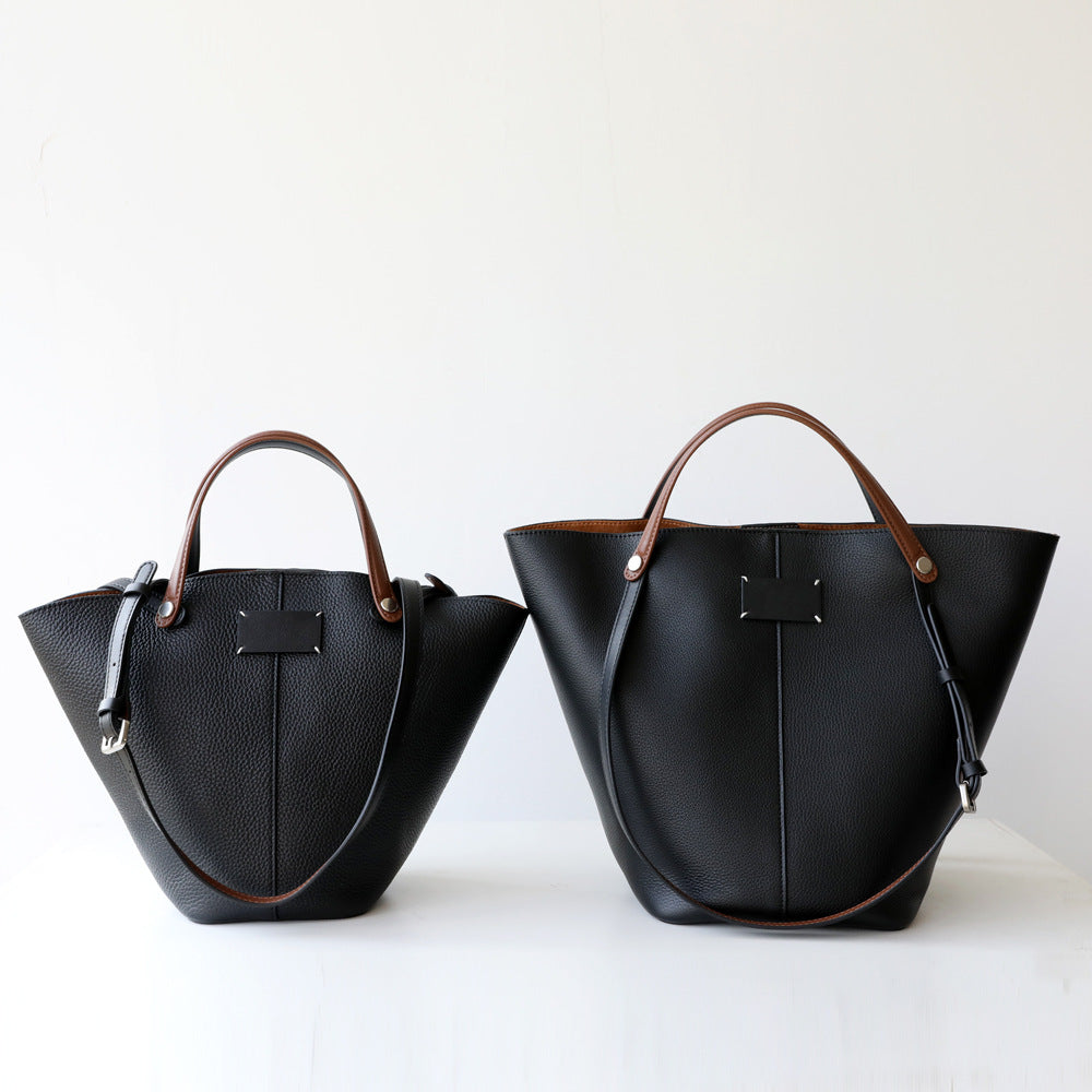 Retro Cowhide Large Capacity Popular Commuter Shoulder Bags