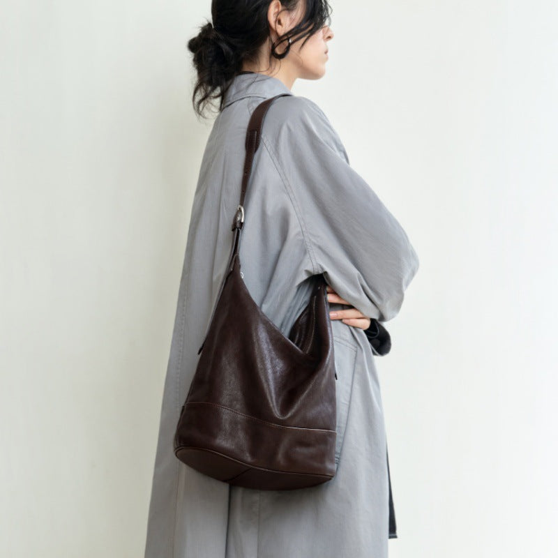 Cool Comfortable Retro Commuter High Sense Tote Bags