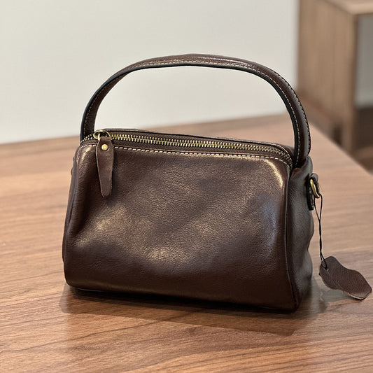 Women's Simple First Layer Vegetable Tanning Personality Handbags