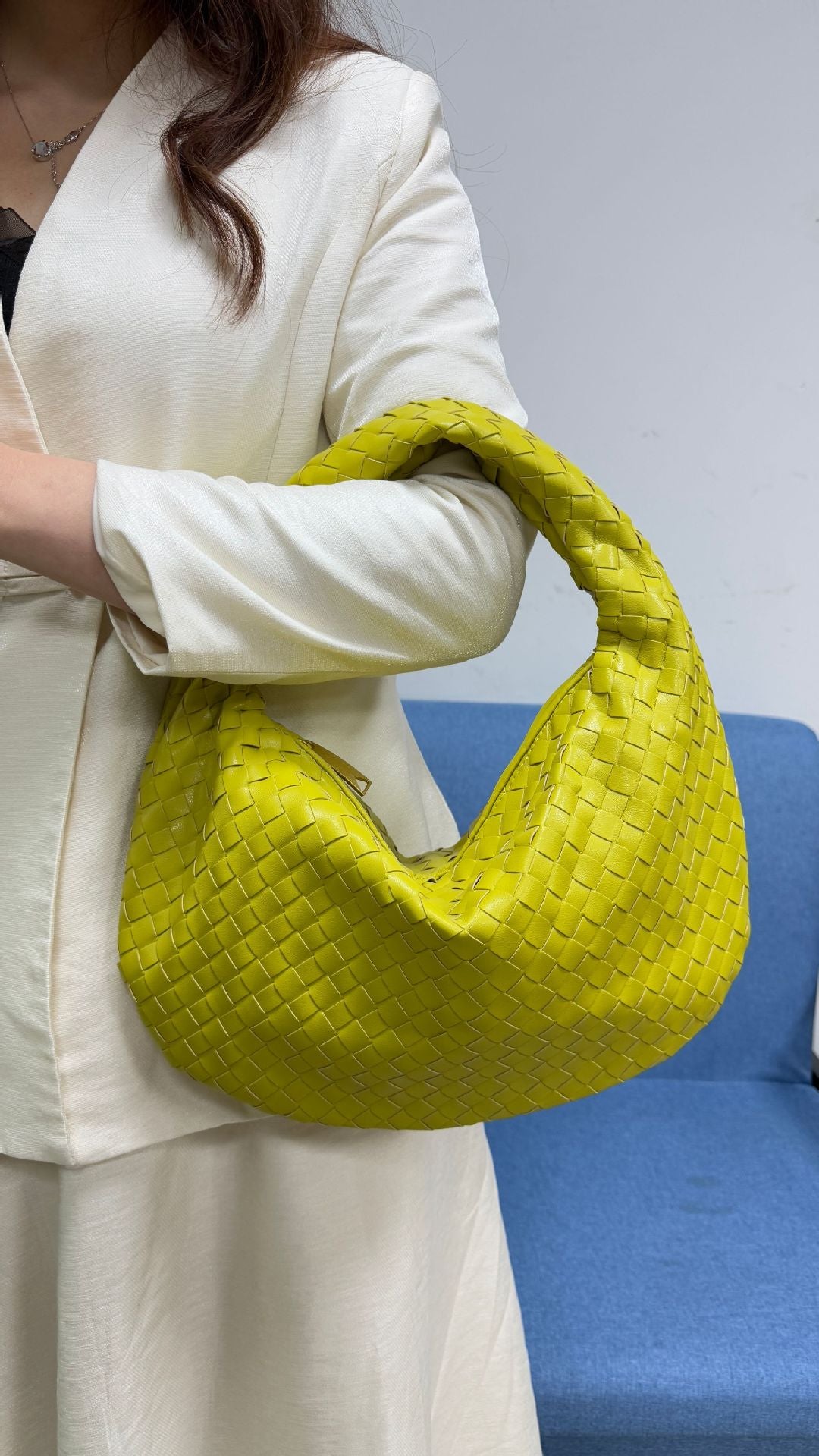 Glamorous Hand-woven Croissant Spring Knotted Underarm Handbags