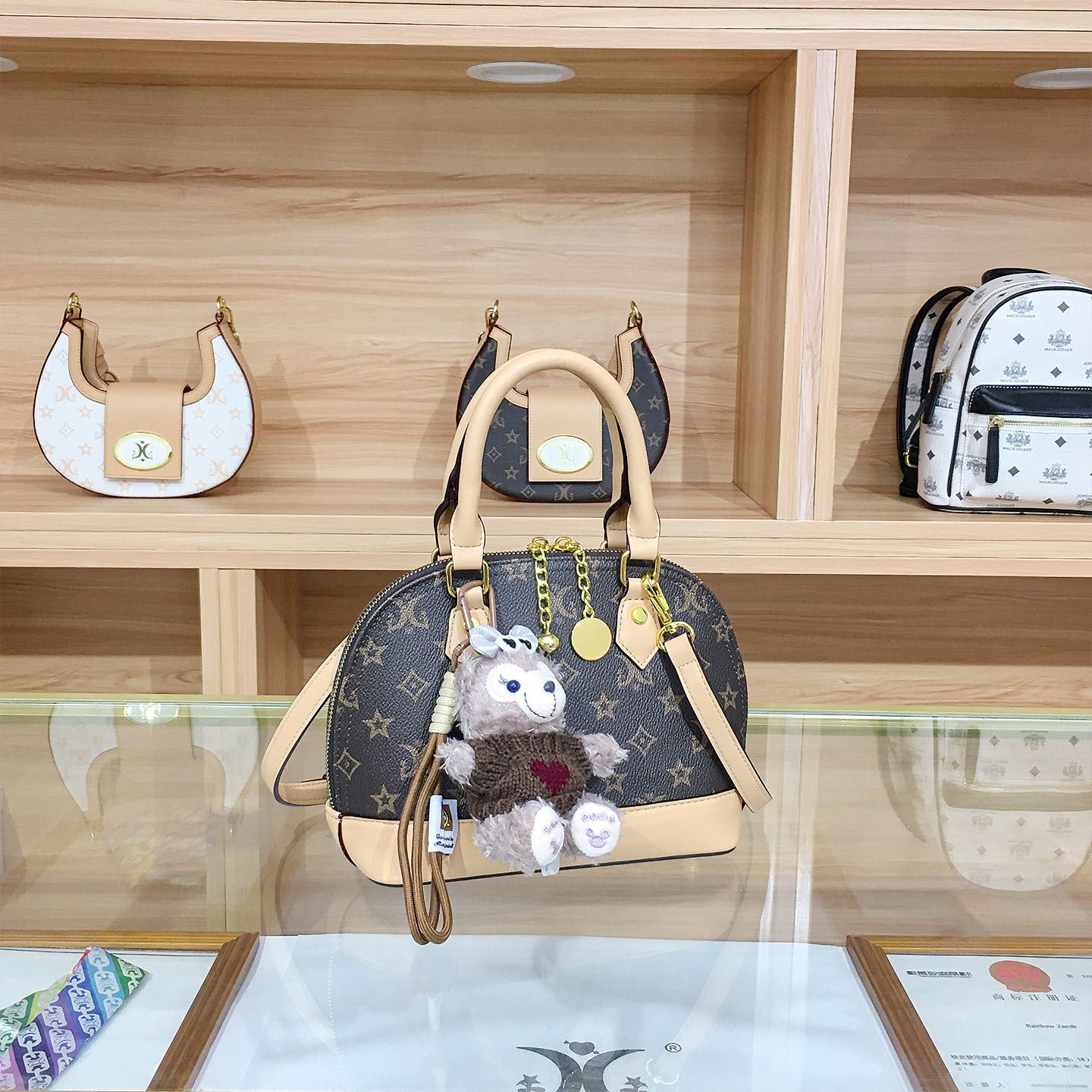 Women's Luxury High-grade Presbyopic Fashionable Shell Handbags