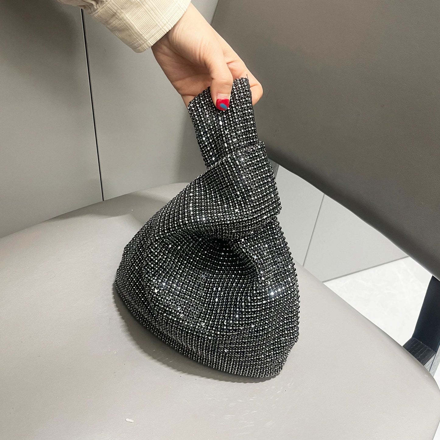 Women's Shiny Rhinestone Handmade Hand Holding Dinner Handbags