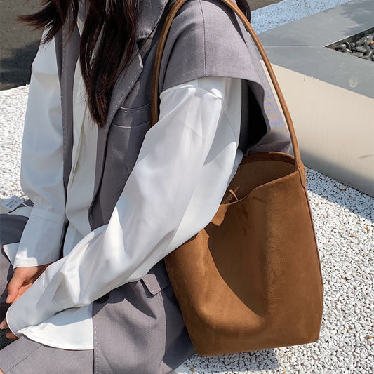 Women's Idle Style Cowhide Underarm Commuter Flannel Armpit Bags