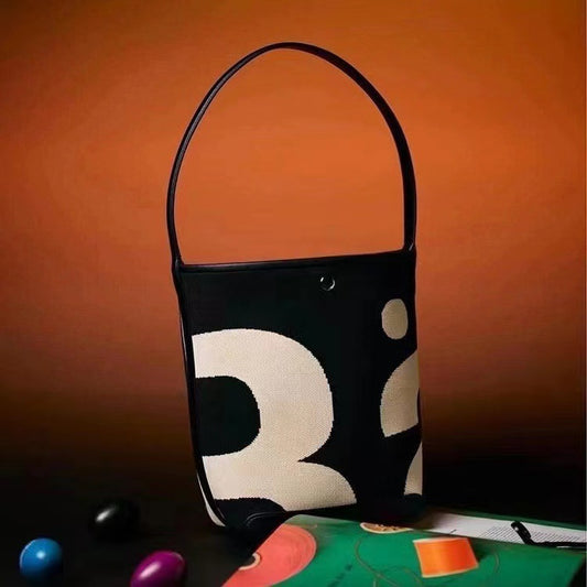 Women's Fashionable Large Capacity Letter Printing Shoulder Bags