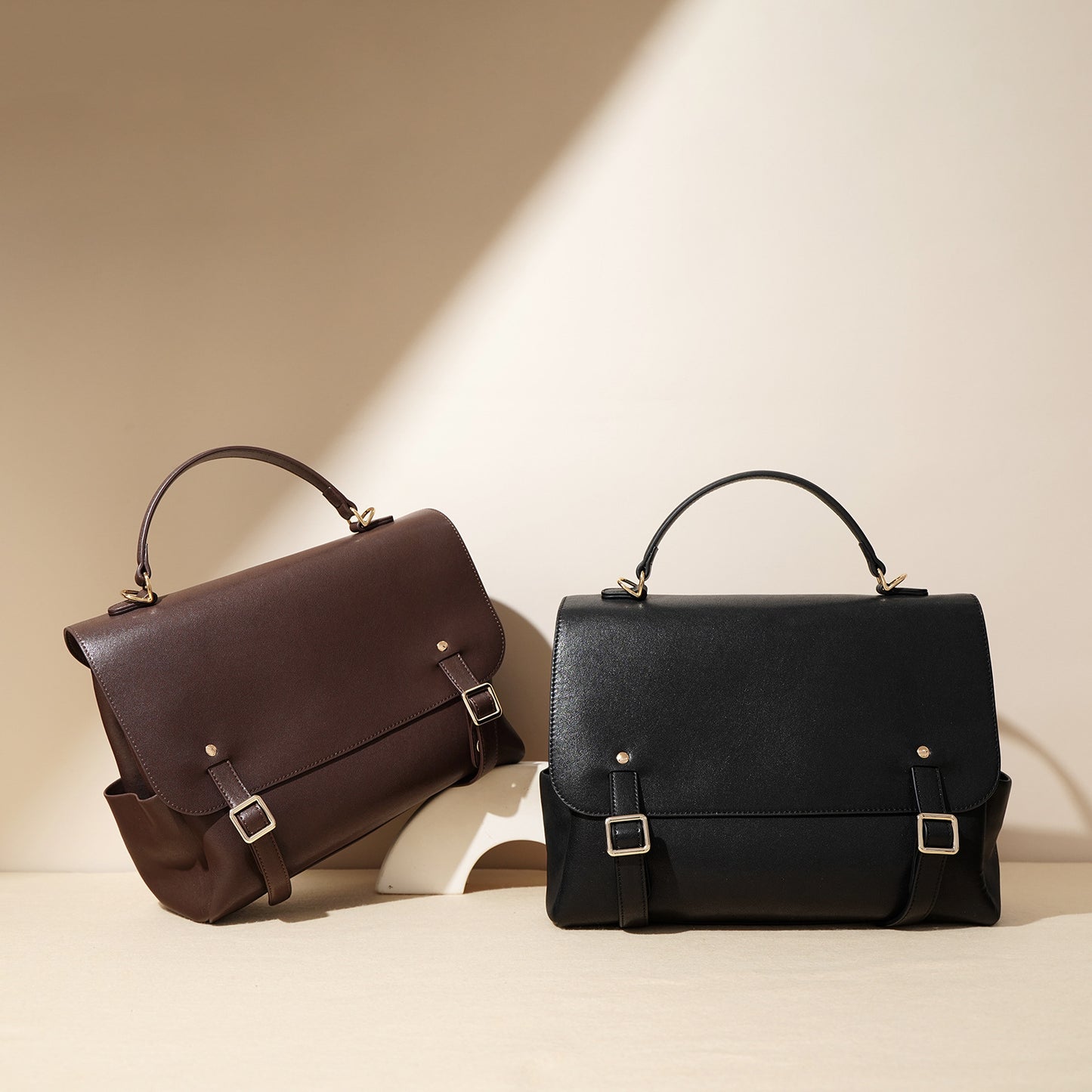 Women's High-grade Niche Commuter Lightweight Capacity Handbags