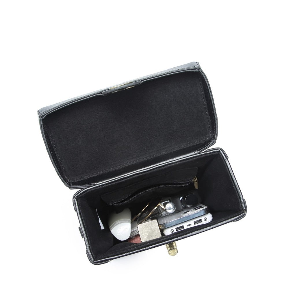 Fashion Personality Creativity Stereo Clock Large Capacity Bags