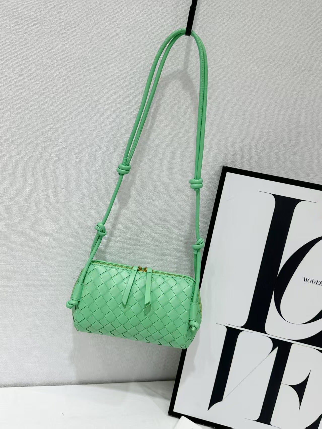 Women's Handmade Cowhide Woven Underarm Fashion Bags