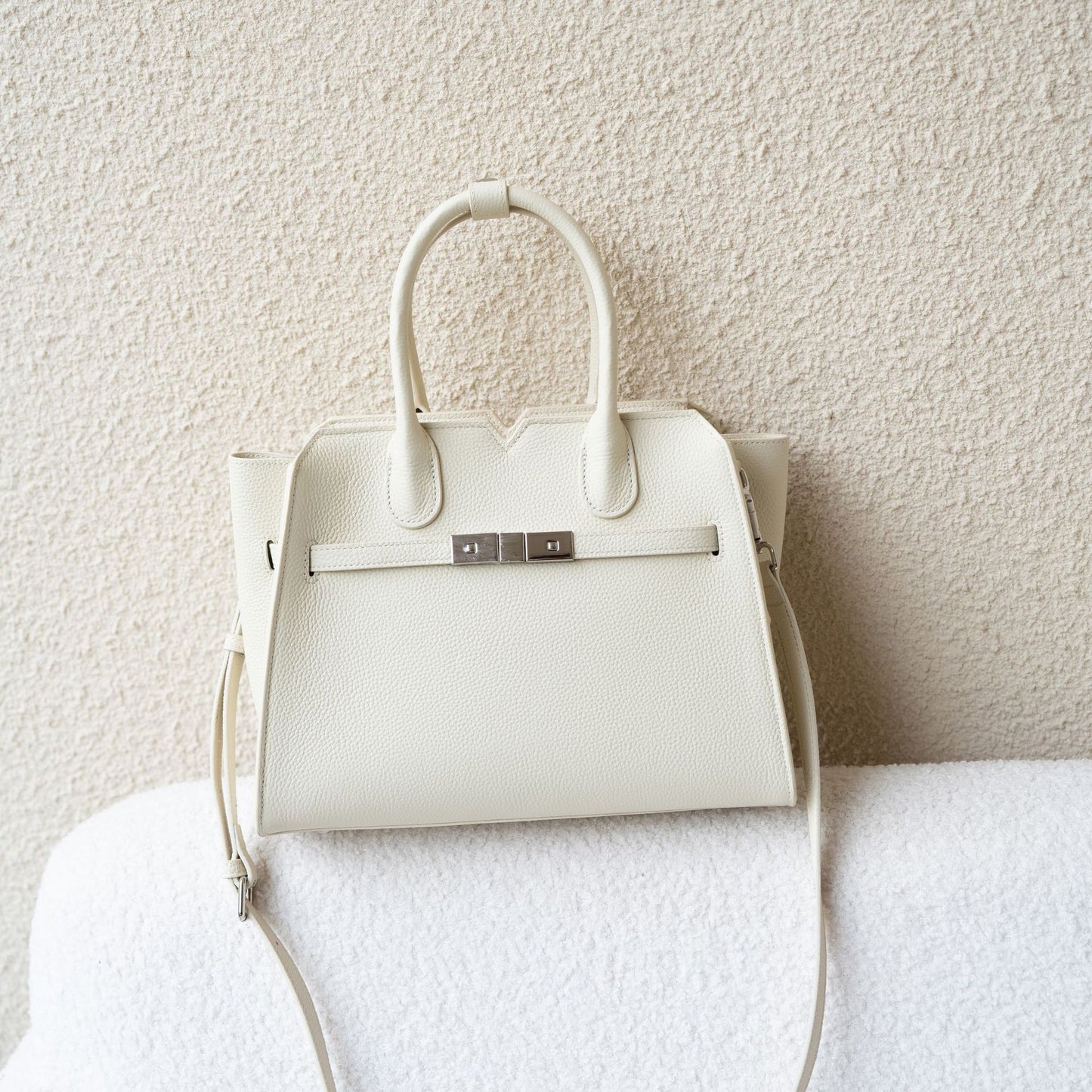 Women's First Layer Cowhide Light Luxury Simple Crossbody Bags