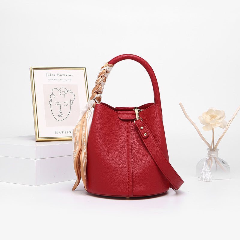 Women's Charming Exquisite Design Commuter Fashion Handbags