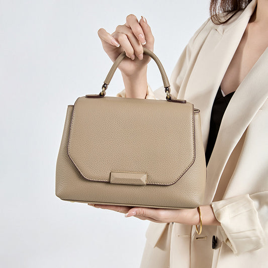 Women's Stylish Genuine Leather Advanced Cowhide Crossbody Bags