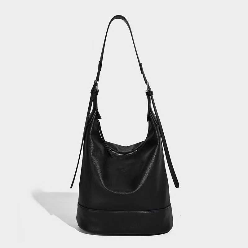 Cool Comfortable Retro Commuter High Sense Tote Bags