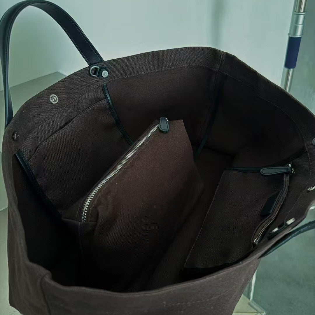 Women's Stitched Cowhide Large Capacity Commuter Handbags