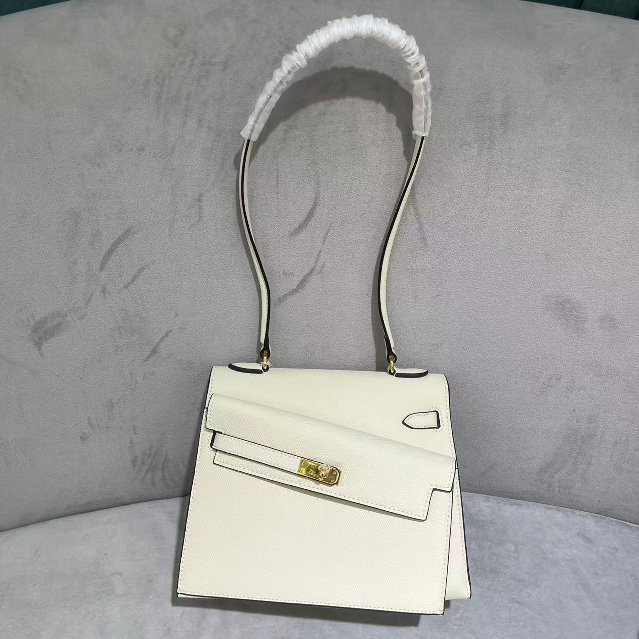 Women's Genuine Leather Elegant Simple Trendy Commuter Handbags