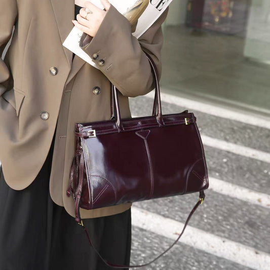 P's Portable Oil Wax Underarm Retro Handbags