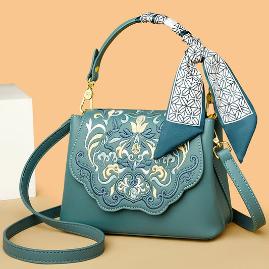 Women's Female Niche High Sense Fashion Retro Handbags