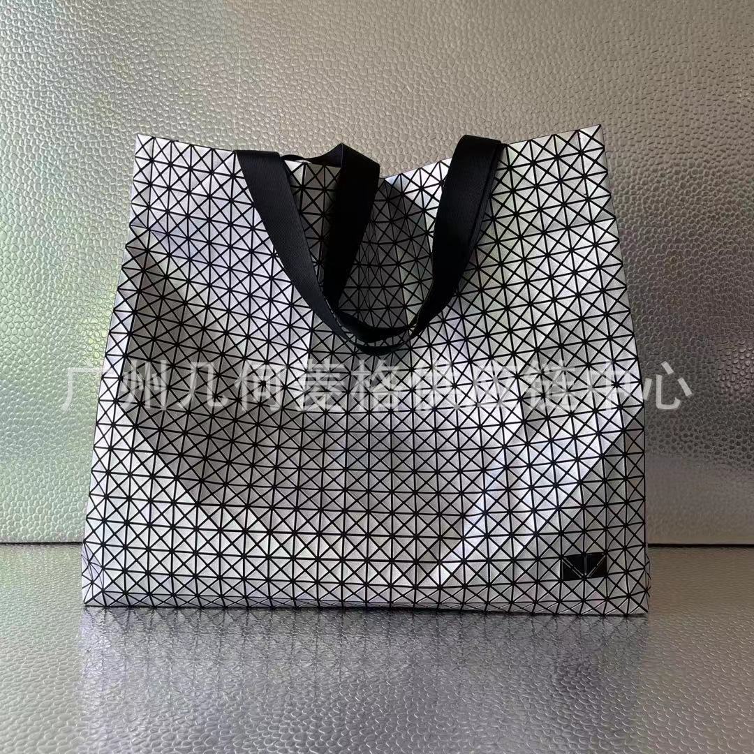 Geometric Diamond Pattern Silicone Check Lifetime Shoulder Bags