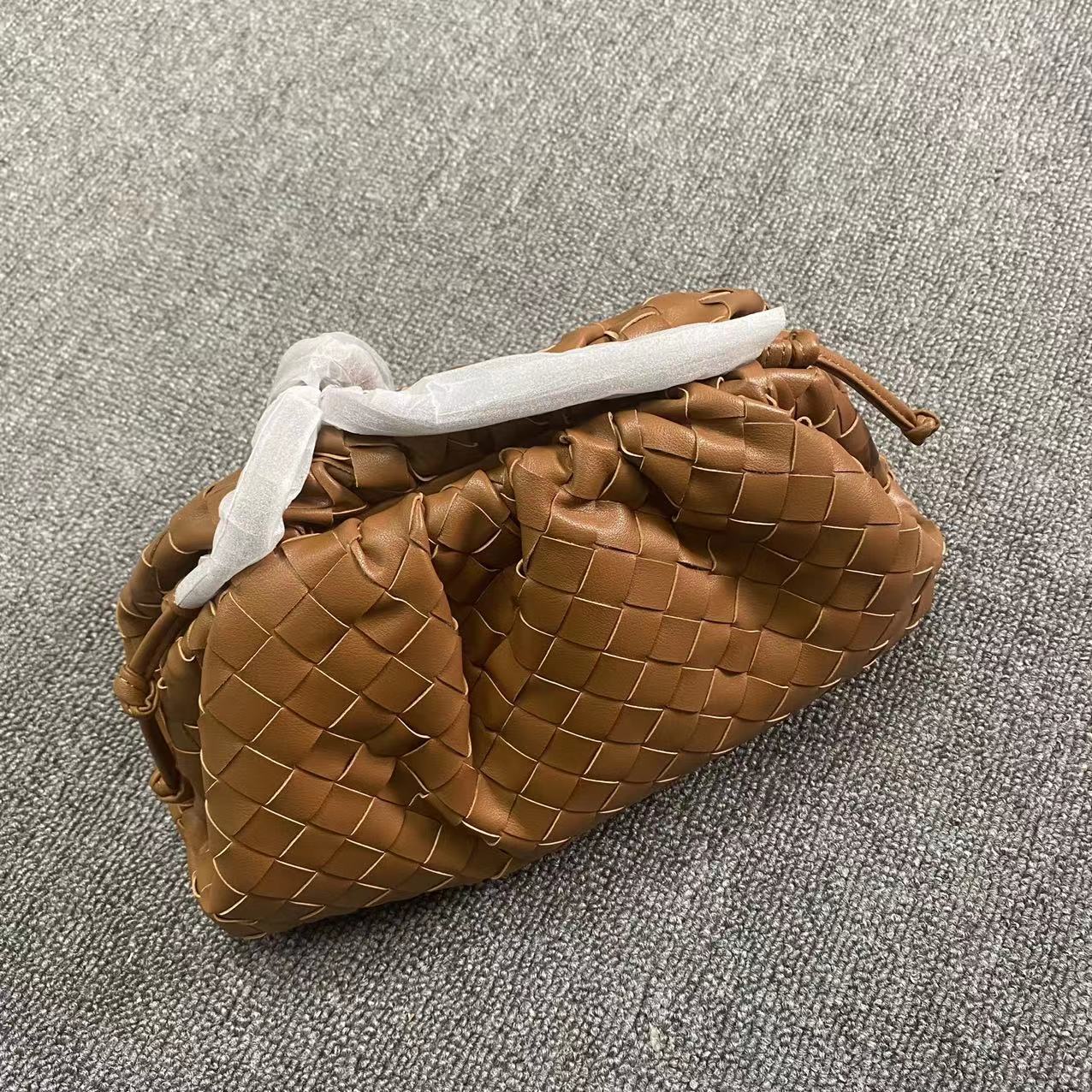 Women's Genuine Leather Cloud Cowhide Woven Xi Crossbody Bags