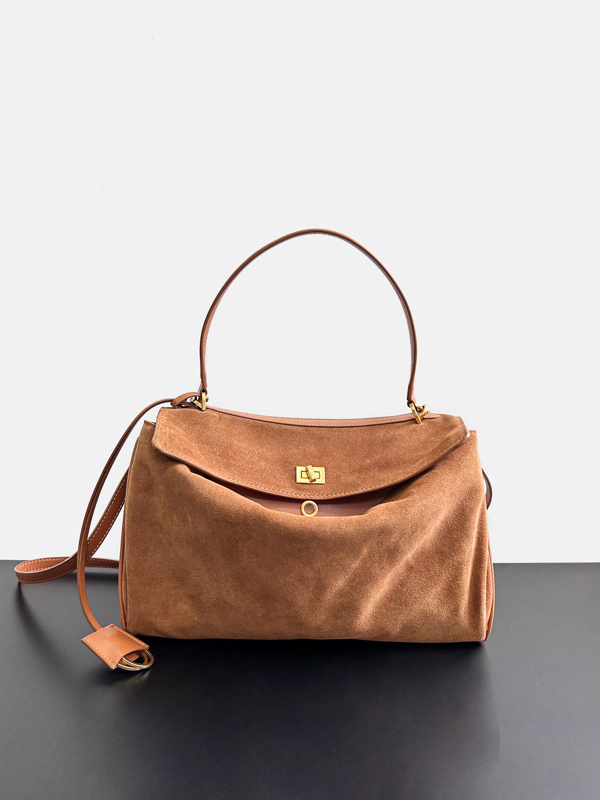 Women's Elegant Fashion Twist Cow Leather Chain Shoulder Bags
