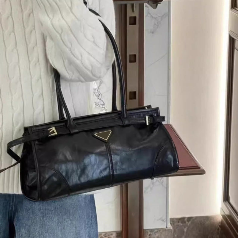 Unique Innovative Underarm Long Oil Wax Shoulder Bags