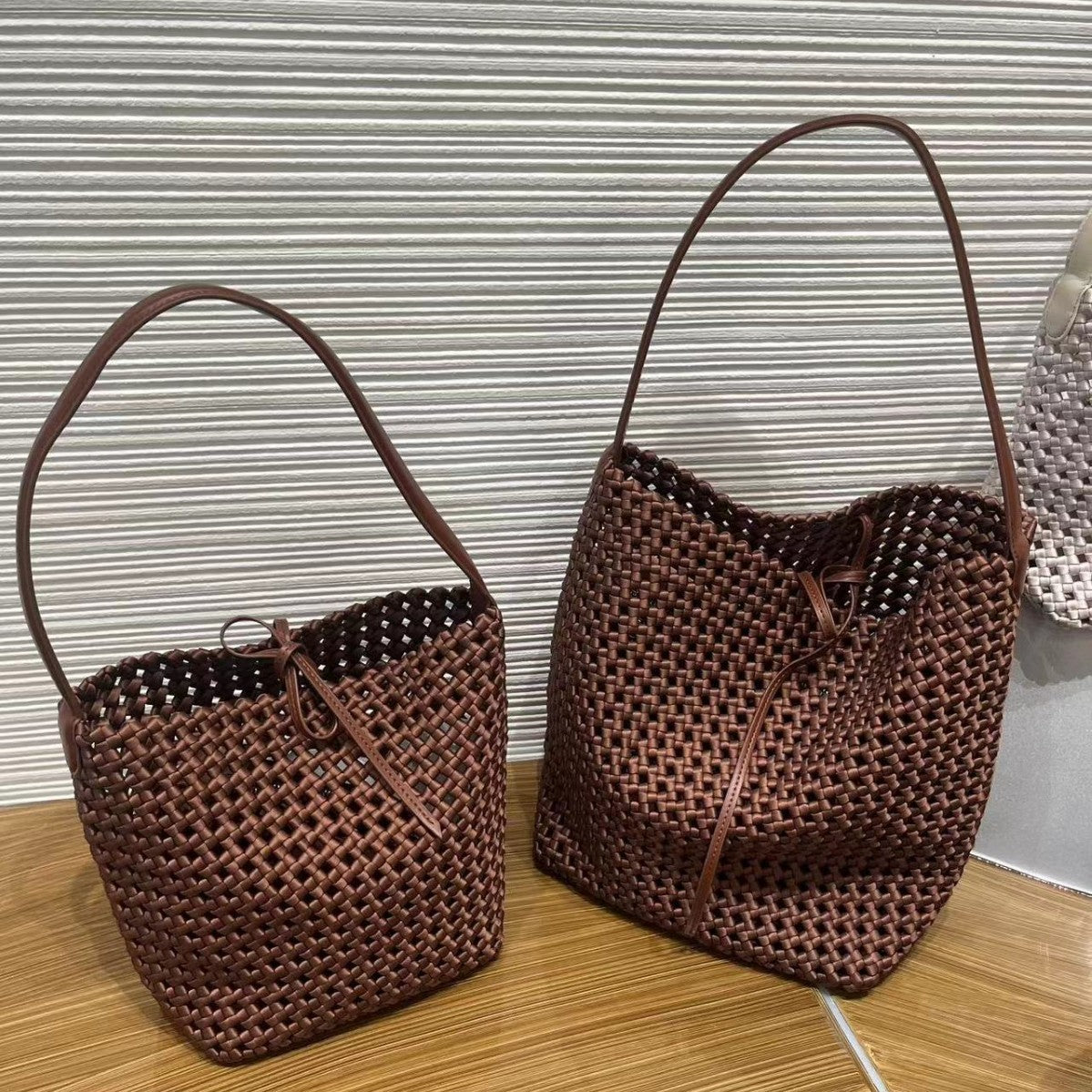 Women's Retro Hollow Woven Large Capacity Portable Shoulder Bags