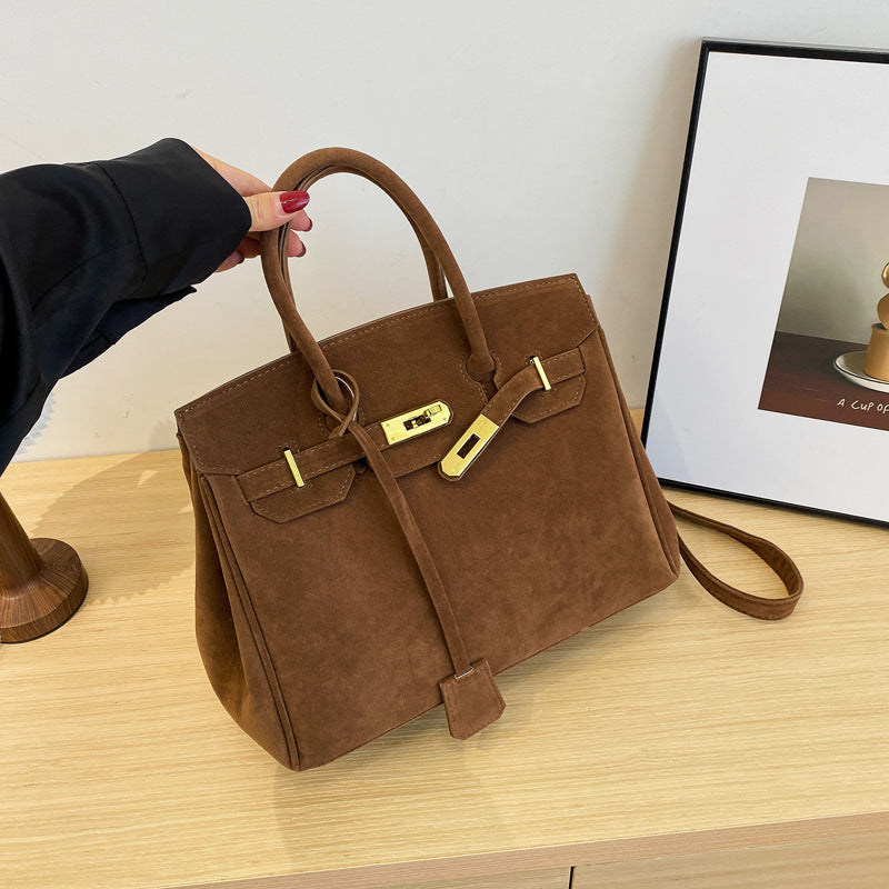 Women's Retro Portable Fashion Large Capacity Commuter Handbags