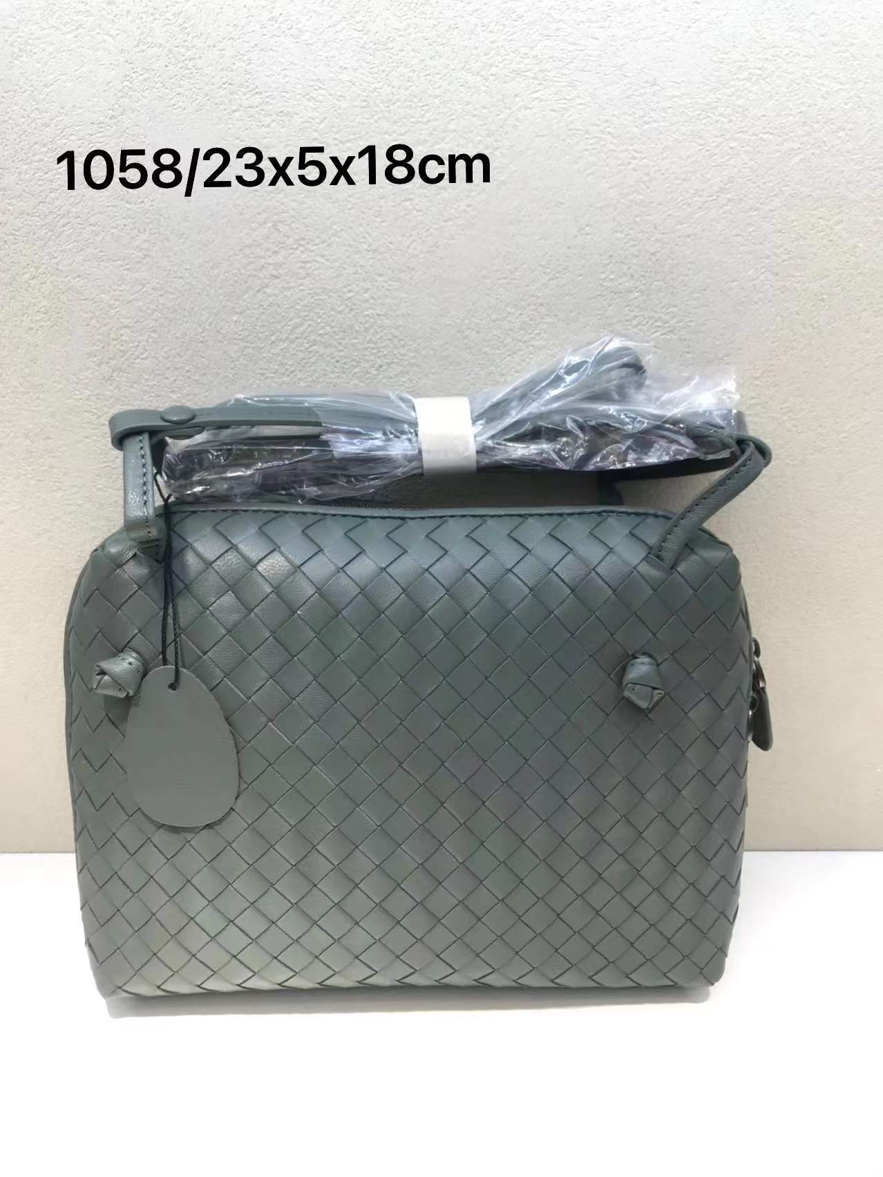 Women's Genuine Leather Hand-woven Korean Fashion Shell Shoulder Bags