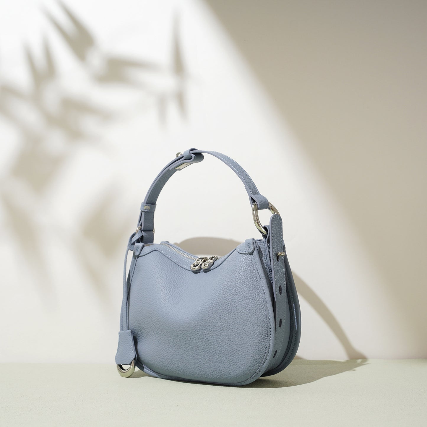 Women's Simple High Sense Design Large Capacity Shoulder Bags