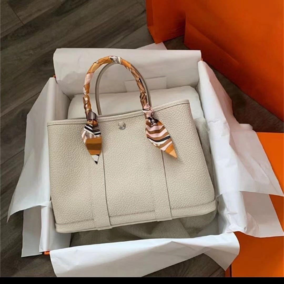 Classy Women's Version Leather Hand Hanging Bags