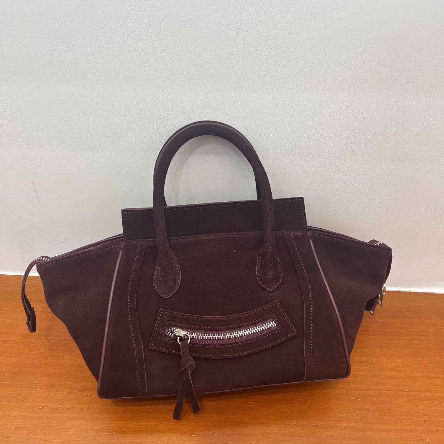 Women's Urban Simple Trendy Smiley Face Large Shoulder Bags